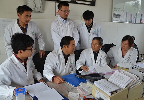 01_院长医生们交流工作01