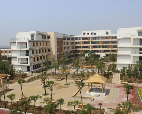 1号楼前亭台长廊